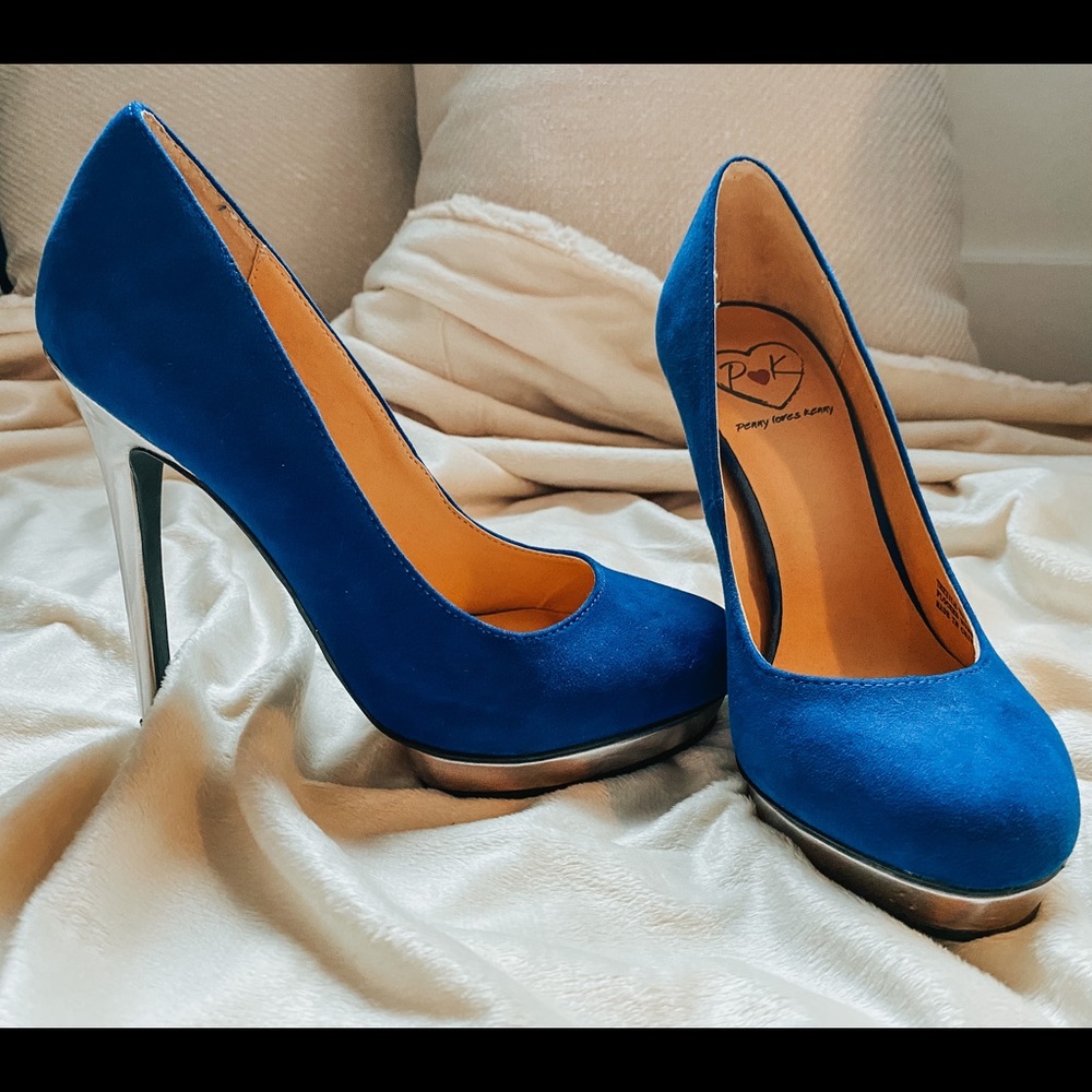Blue Heel Size 7